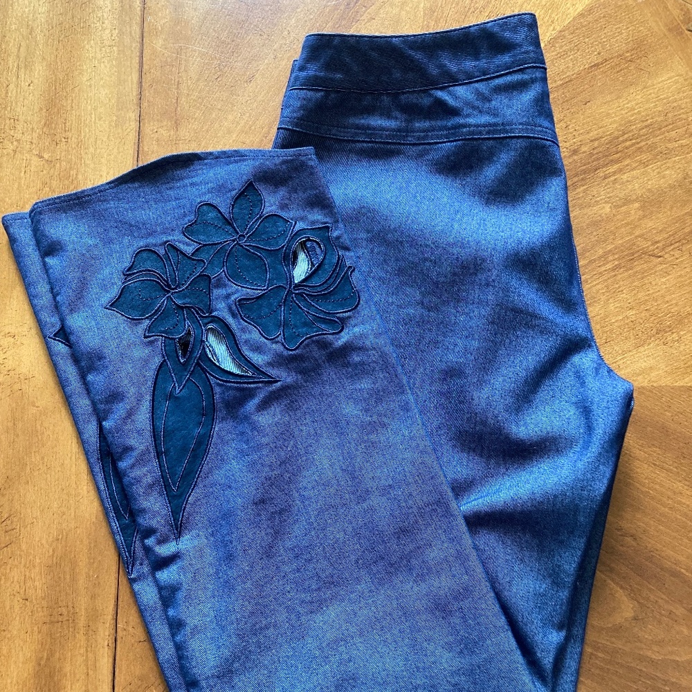 Express Blue Jeans Pants 7/8 Low rise Bootcut Stretch Leather Appliqués